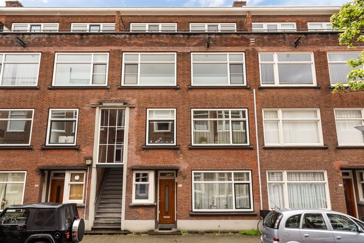 Bekijk foto 1 van Bisschopstraat 30-A