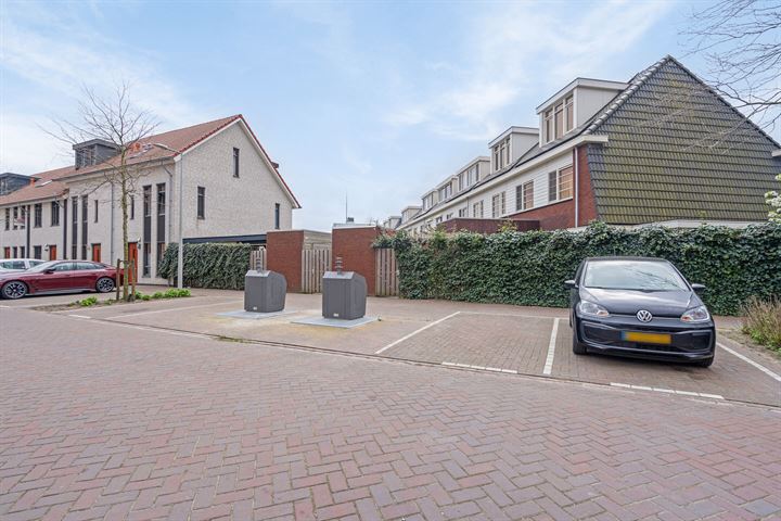 View photo 40 of Boomgaardlaan 128