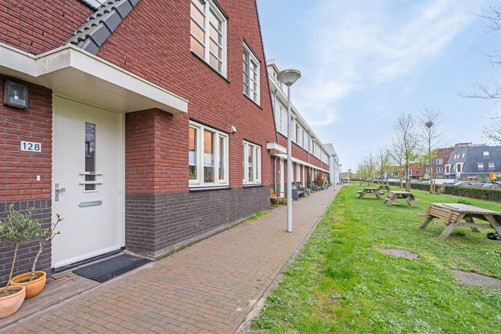 Bekijk foto 31 van Boomgaardlaan 128