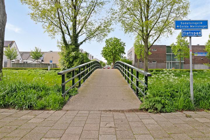 Bekijk foto 34 van Golda Meirsingel 11