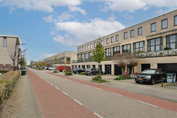 View photo 40 of Leopoldstraat 80