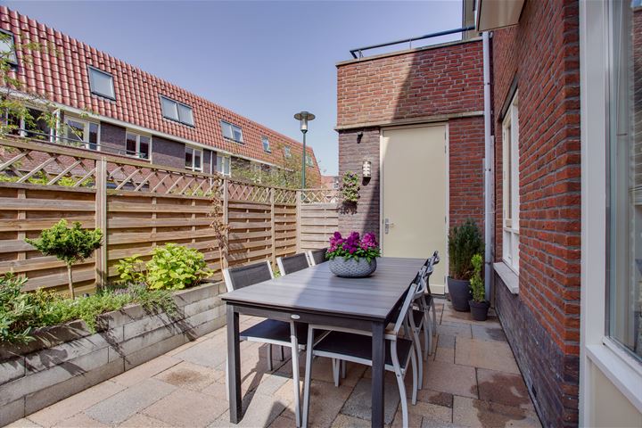 Bekijk foto 17 van Tieratesstraat 1