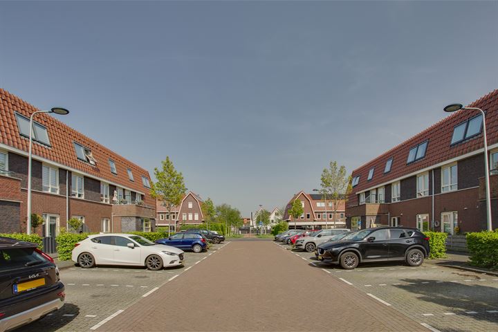 Bekijk foto 33 van Tieratesstraat 1