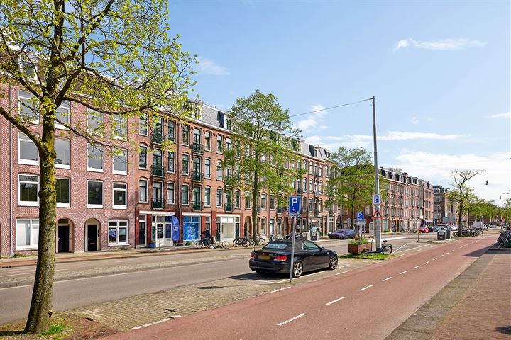 Bekijk foto 36 van Van Hallstraat 9-B