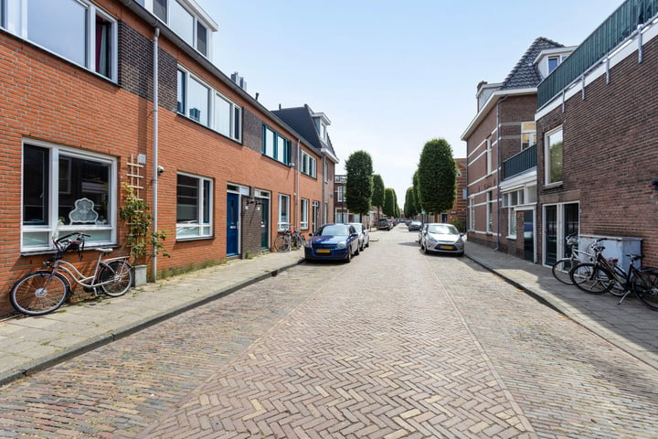 Bekijk foto 34 van Adriaan Loosjesstraat 35