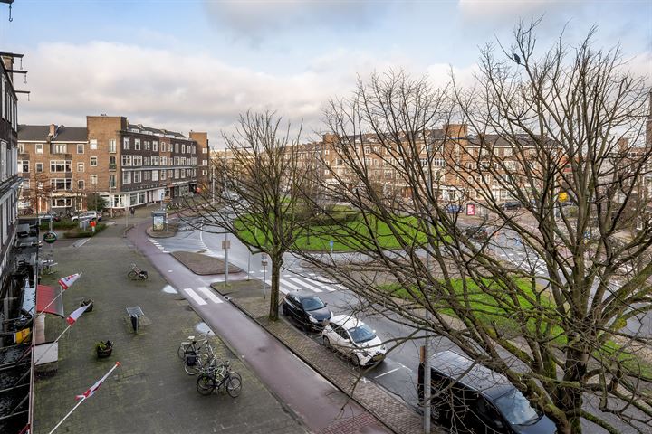 Bekijk foto 10 van Rubensplein 16-B1