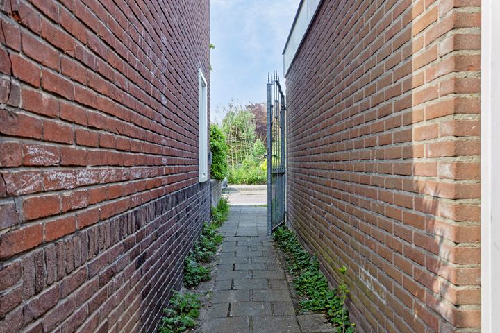 Bekijk foto 45 van van Beethovenstraat 10