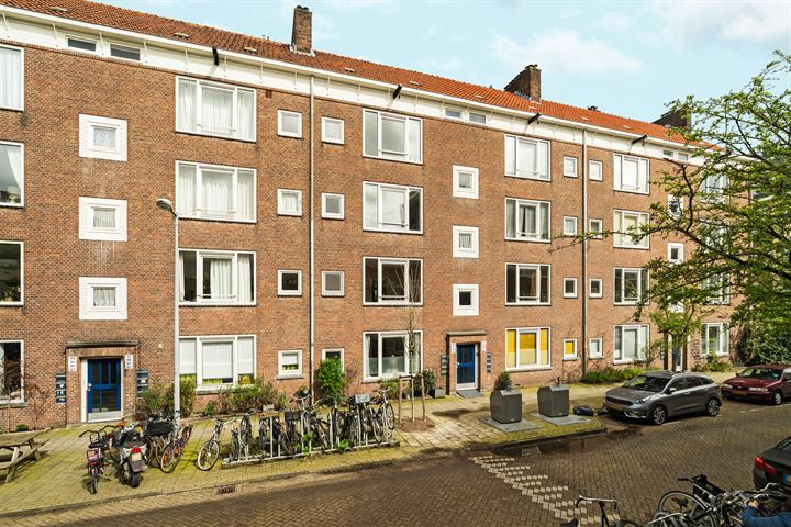 Bekijk foto 1 van Ben Viljoenstraat 49