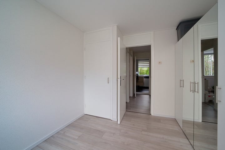 Bekijk foto 28 van Karwijstraat 81