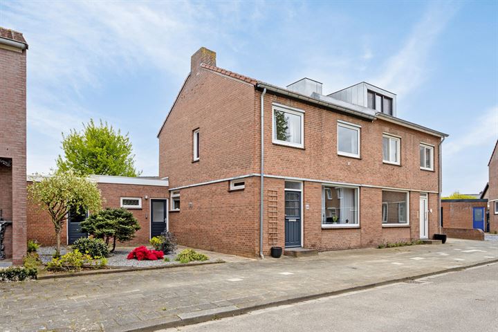 Bekijk foto 31 van Ursulinenstraat 24