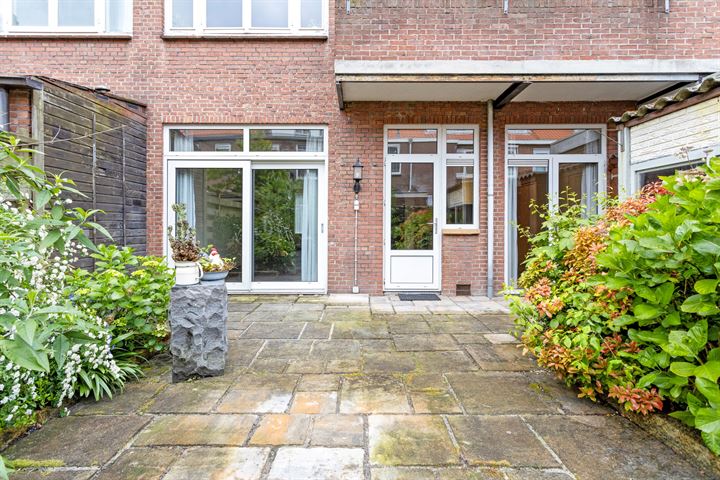 View photo 18 of Oudemansstraat 304