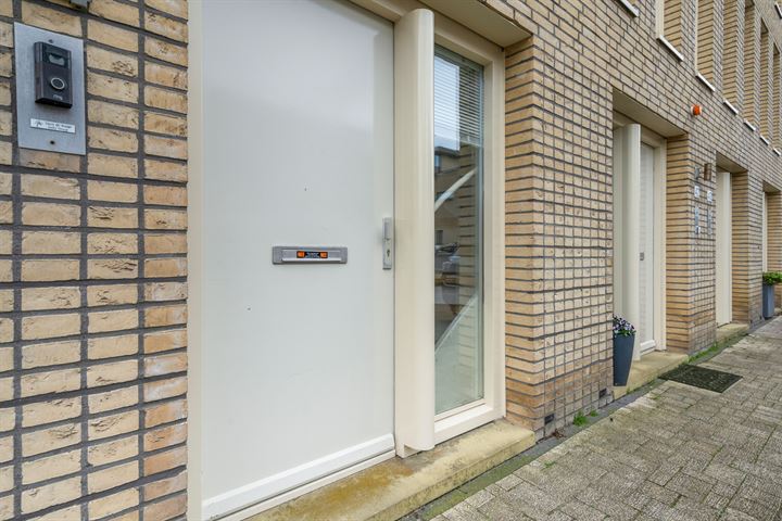 View photo 29 of Sara Roosstraat 44