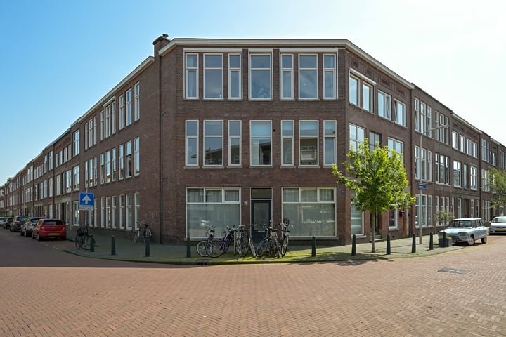 Bekijk foto 5 van Hendrik Zwaardecroonstraat 202