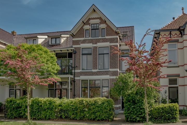 Bekijk foto 1 van Parklaan 3