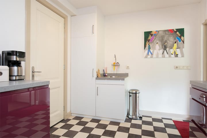 Photo 16 of Ir Sassenstraat 19