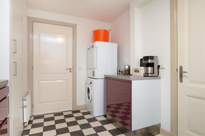 Photo 17 of Ir Sassenstraat 19