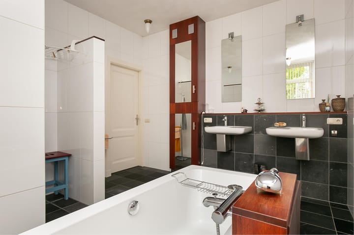 Photo 20 of Ir Sassenstraat 19