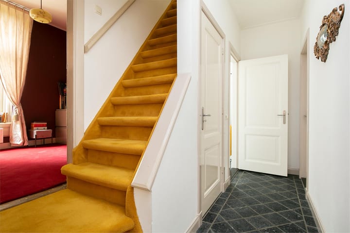 Photo 23 of Ir Sassenstraat 19