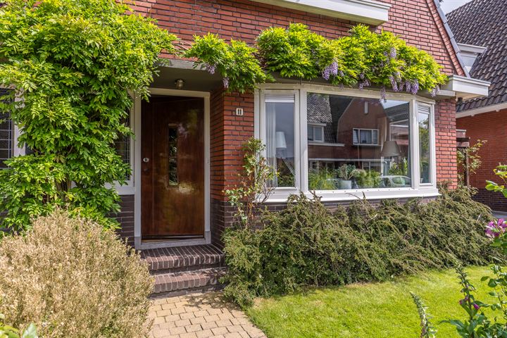 Bekijk foto 3 van Dr. D. Bosstraat 11