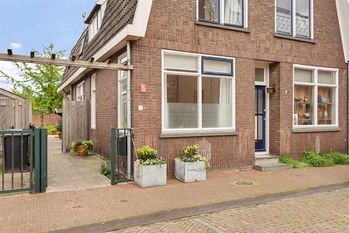 Bekijk foto 2 van Rijnsestraat 18