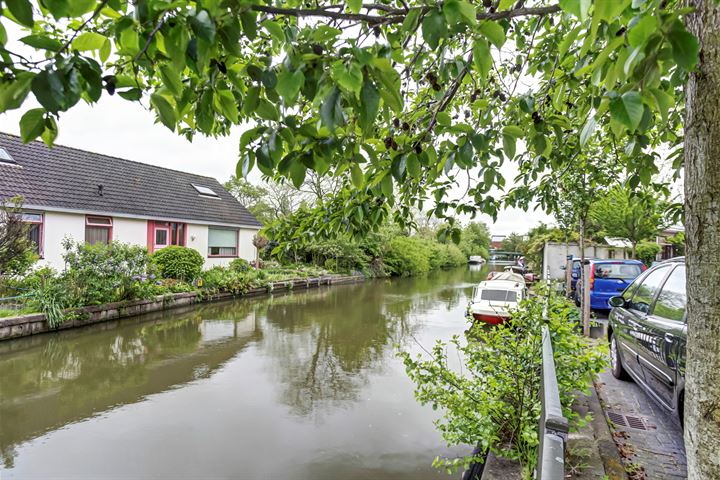 Bekijk foto 3 van Amalia van Solmsstraat 27