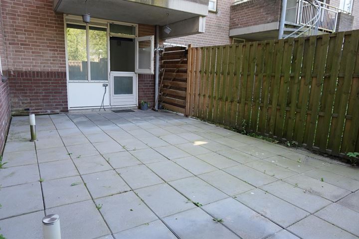 Bekijk foto 17 van Berthold Brechtstraat 833