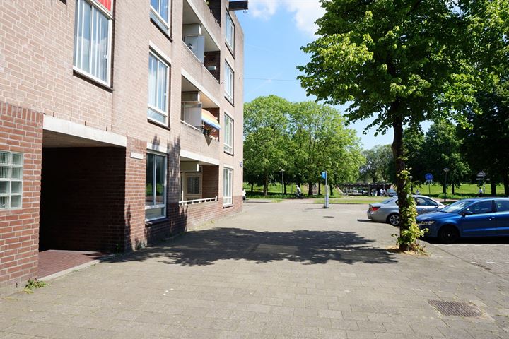 Bekijk foto 22 van Berthold Brechtstraat 833