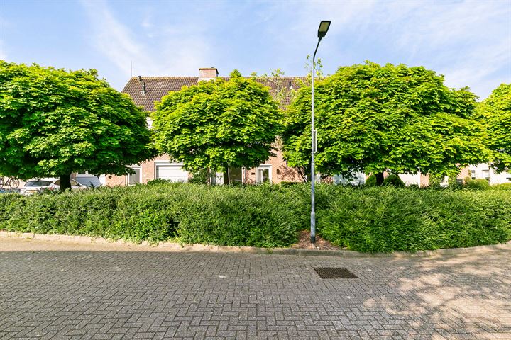 Bekijk foto 33 van Ganzerikstraat 8