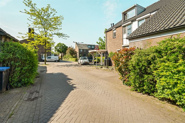 Bekijk foto 2 van Deurnestraat 46