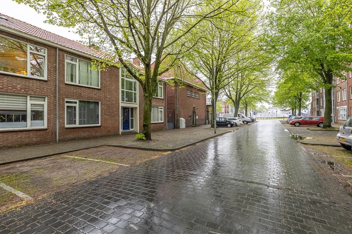 View photo 5 of Hendrikstraat 41