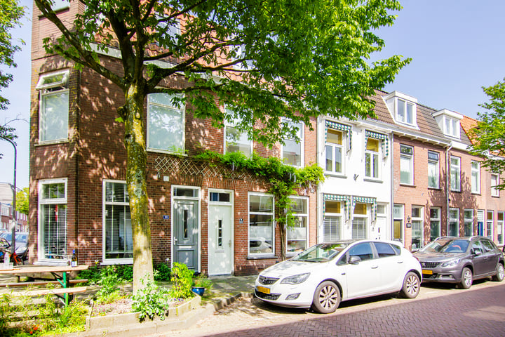 Bekijk foto 32 van Kloosterstraat 105