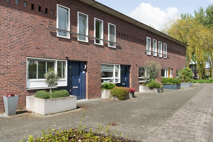 Bekijk foto 2 van Linnenweverstraat 8