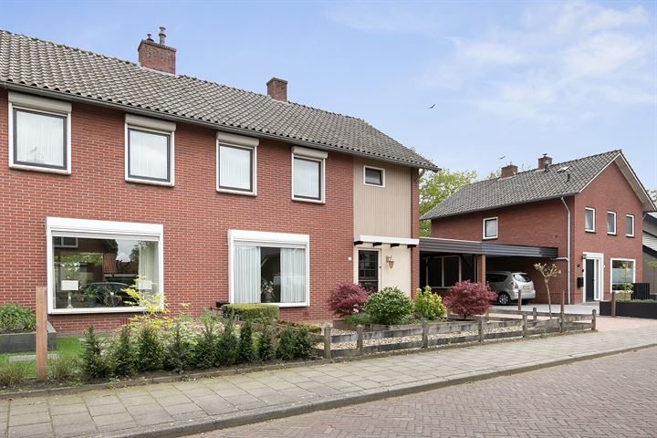 Bekijk foto 3 van Kardinaal de Jongstraat 23