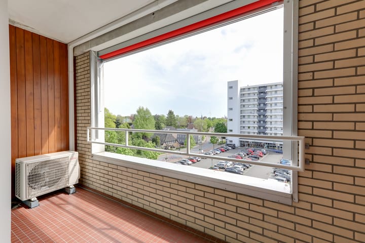 Foto 2 van Den Heuvel 144