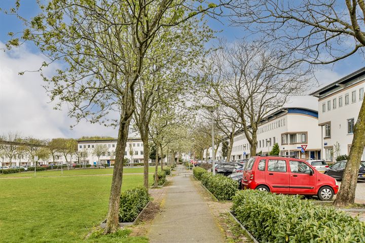 Bekijk foto 41 van Zeebruggeplein 1