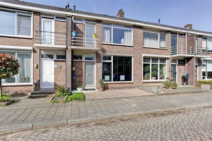 Bekijk foto 1 van Dr. de Visserstraat 39