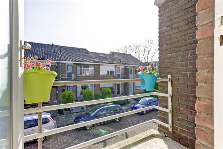 Bekijk foto 28 van Dr. de Visserstraat 39