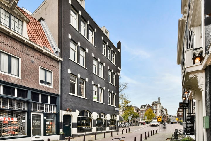 Bekijk foto 2 van Nieuwe Spiegelstraat 26