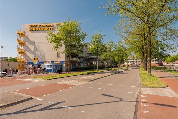 Bekijk foto 34 van Van Brammenstraat 55