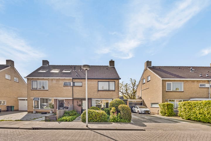 Foto 2 van Esdoornstraat 9