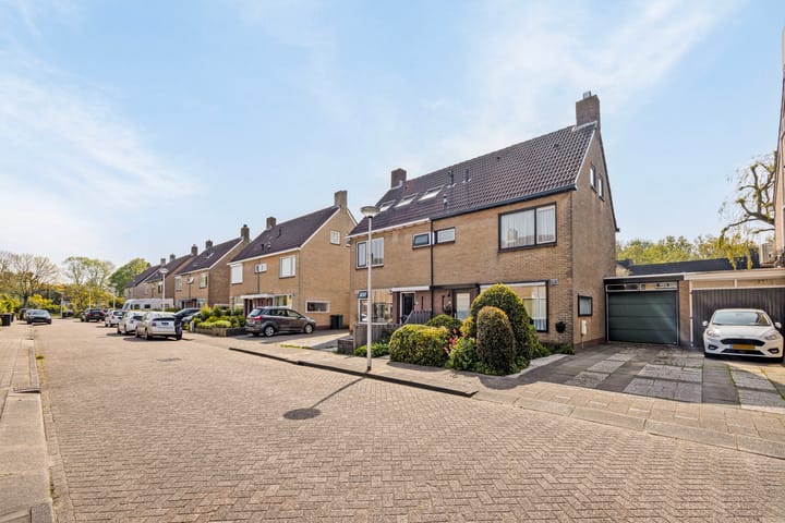 Foto 3 van Esdoornstraat 9