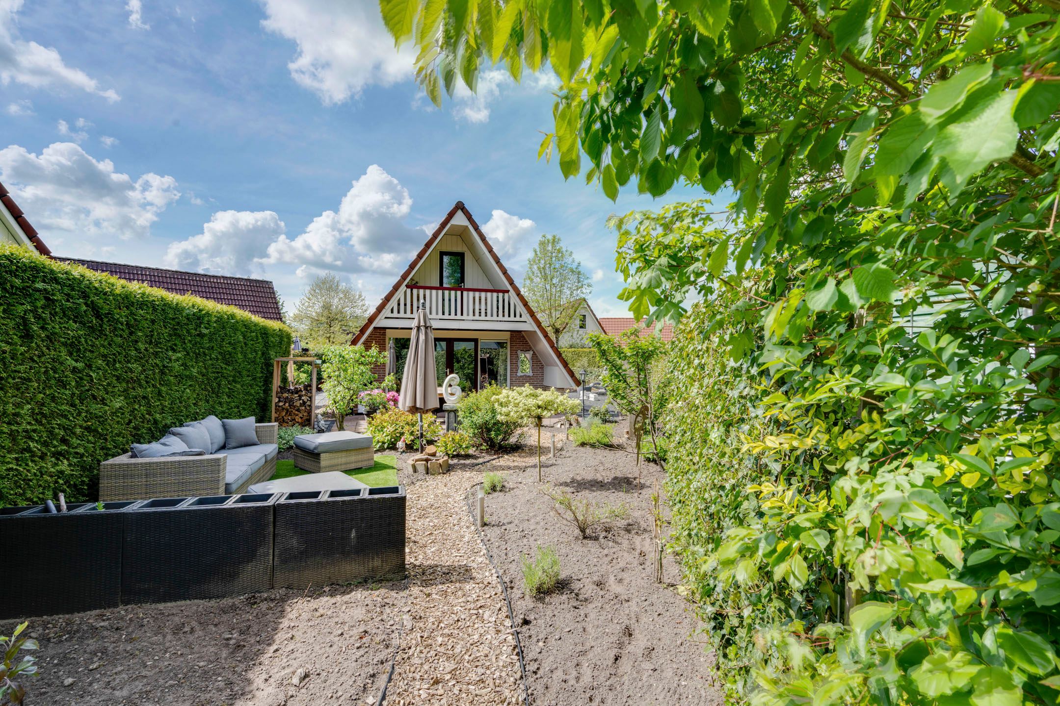 2-bedroom freehold villa in Zwiggelte — photo 1 of 5