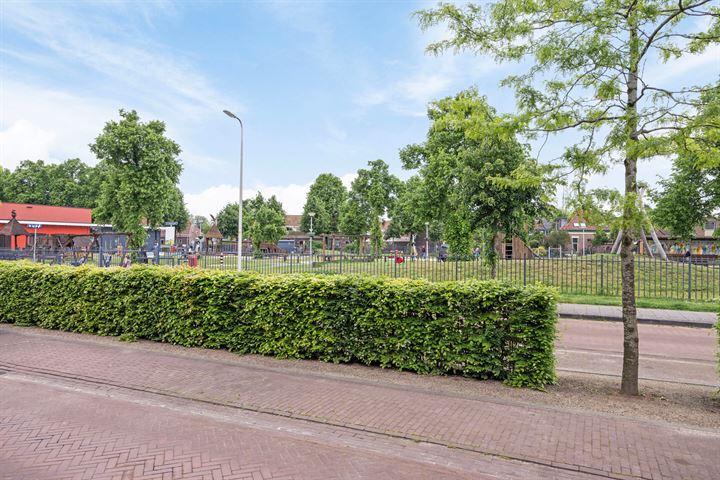 Bekijk foto 35 van Hein Burgersstraat 19