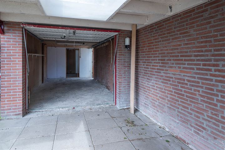 View photo 32 of Nederveldstraat 18