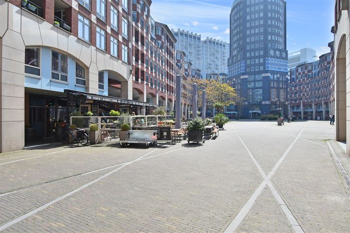 Bekijk foto 5 van Muzenplein 98