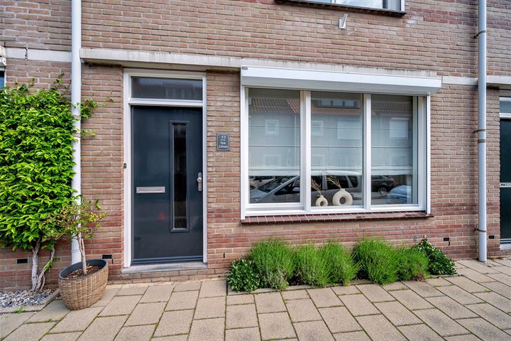 Bekijk foto 2 van Burgemeester Junckersstraat 22