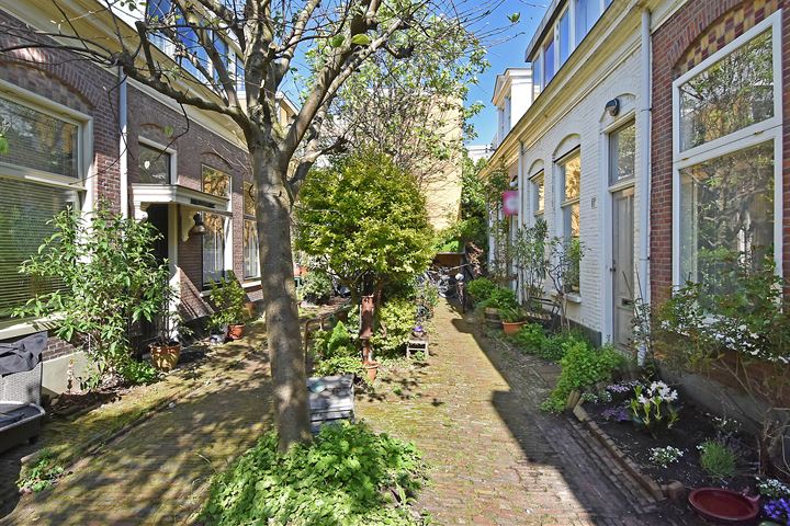 View photo 43 of Dirk Hoogenraadstraat 68-H