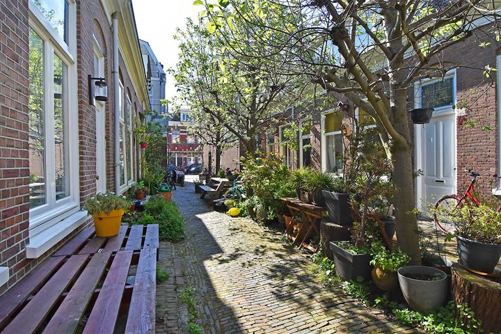 View photo 44 of Dirk Hoogenraadstraat 68-H