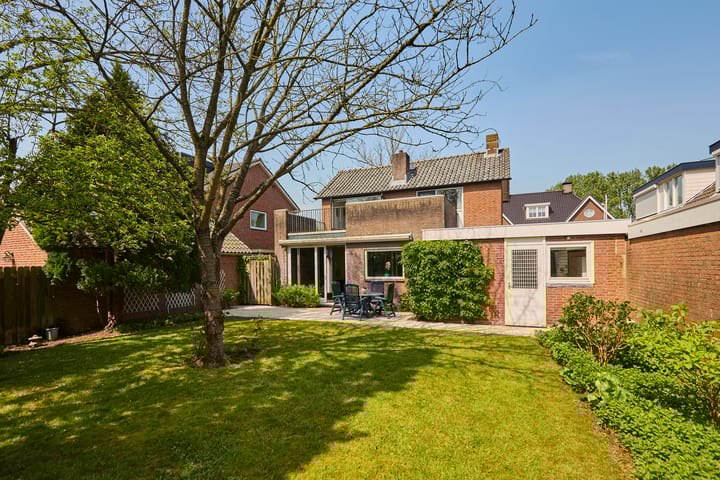 Foto 50 van Sportveldweg 14