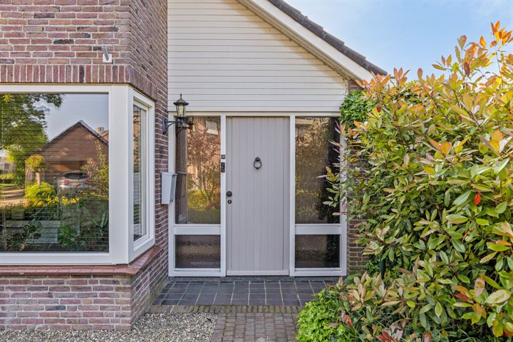 Bekijk foto 3 van Emmastraat 19